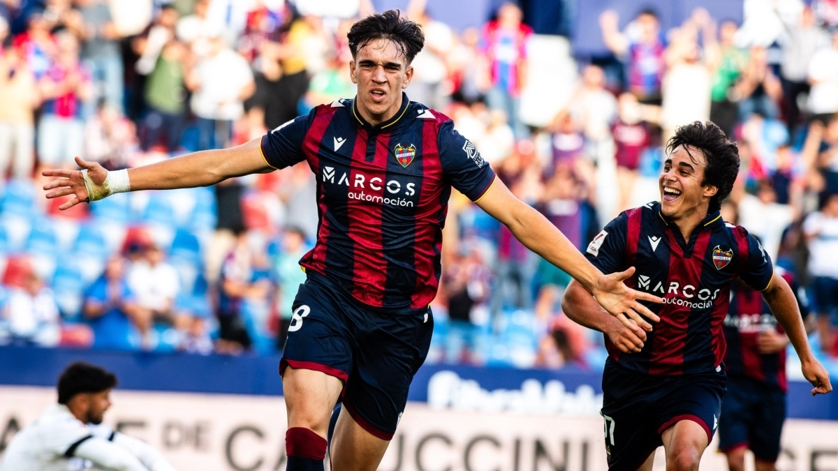 FC Barcelona is preparing €15M for Carlos Espí | Mundo Levante UD