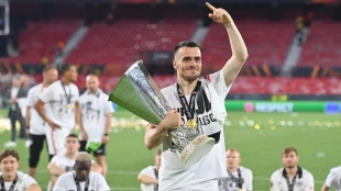 Filip Kostic, actual lateral izquierdo de la Juventus de Turín, podría regresar al Eintracht de Frankfurt