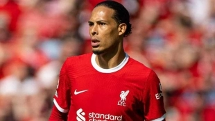 <p>Virgil van Dijk, Dutch center of Liverpool who is on the radar of Saudi Arabian clubs</p>