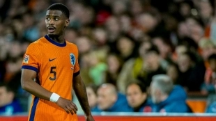 The 3 clubs fighting for Jorrel Hato's signing