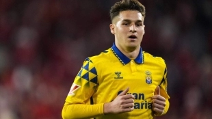 <p>Mika Mármol, player for Las Palmas</p>