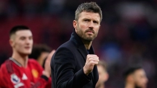 Manchester United finds replacement for its defense